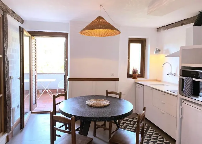 Manarinegi Rurales Айя